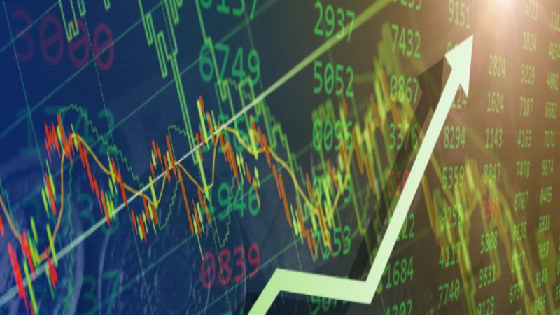 Hay diferentes técnicas para operar intradía en los mercados financieros. Algunas se basan en publicaciones de noticias económicas, mientras otras son en función de la apertura del mercado de valores.