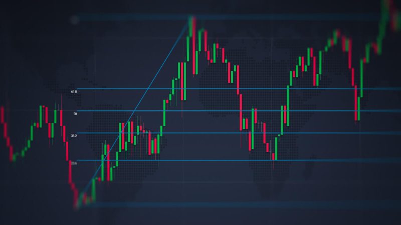 Este indicador proporciona muchas señales que te ayudarán a realizar operaciones rentables.