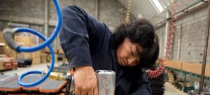 Cae el crecimiento económico global y continúa la inflación
