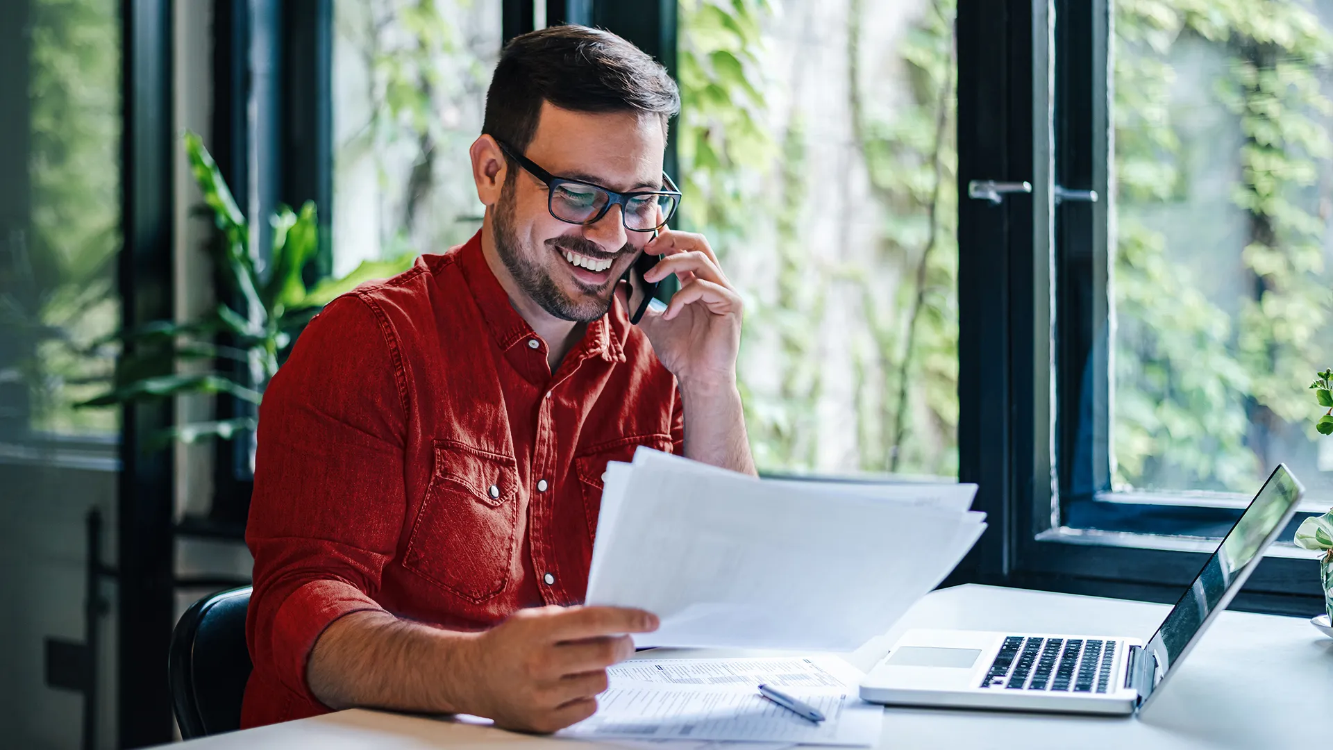 El Impacto del Trabajo Remoto en la Inversión en Startups Fintech y Cripto: Descentralizando el Capital Riesgo en 2025