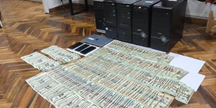 Se eleva a 4 los detenidos por estafa con app ficticia de inversión en Argentina